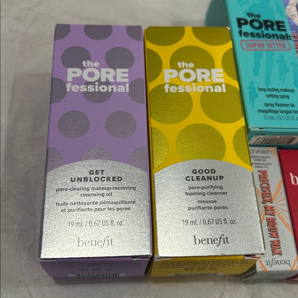 Benefit Cosmetics Colorful Makeup Collection - Picture 2 of 6